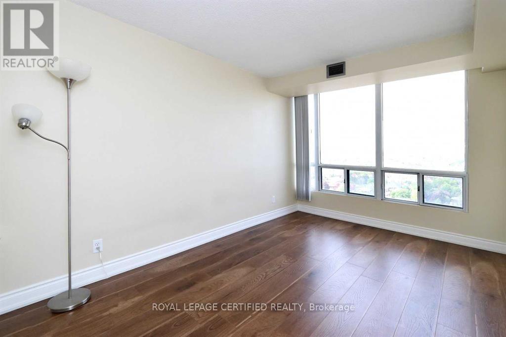 1910 - 155 Hillcrest Avenue, Mississauga, Ontario  L5B 3Z2 - Photo 8 - W13153034
