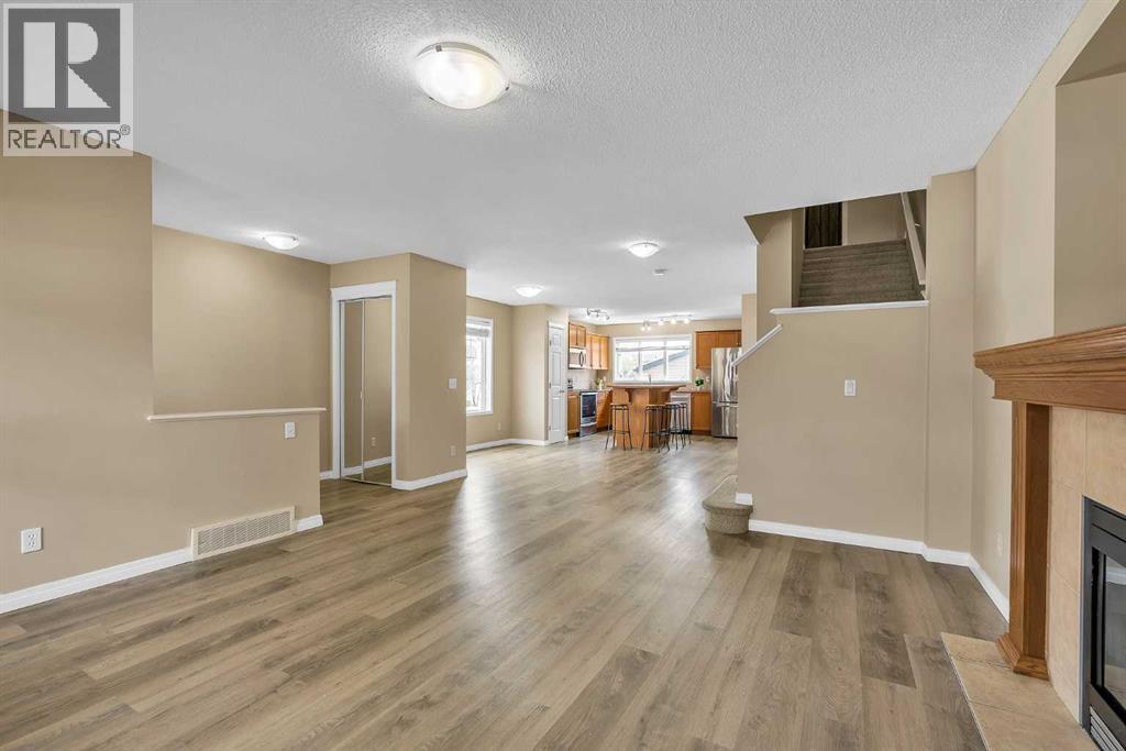 247 Evermeadow Avenue SW, Calgary, Alberta  T2Y 4X2 - Photo 9 - A2310108