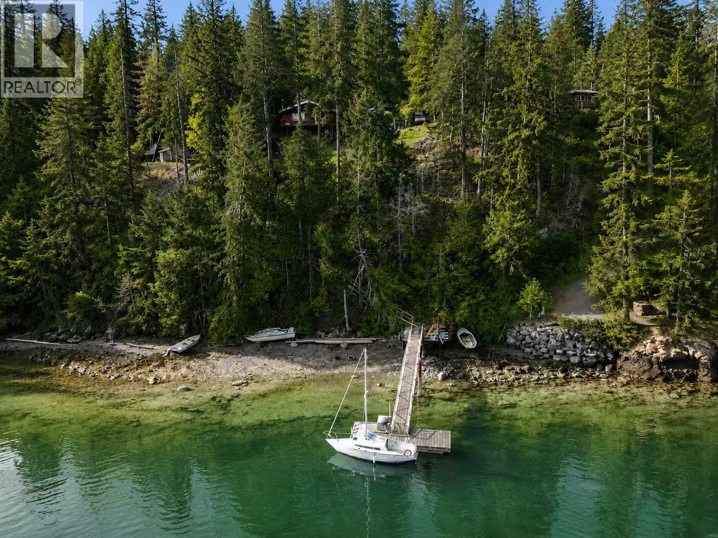 5099 Johnstone Road, Madeira Park, British Columbia  V9Y 5L9 - Photo 2 - R3125888