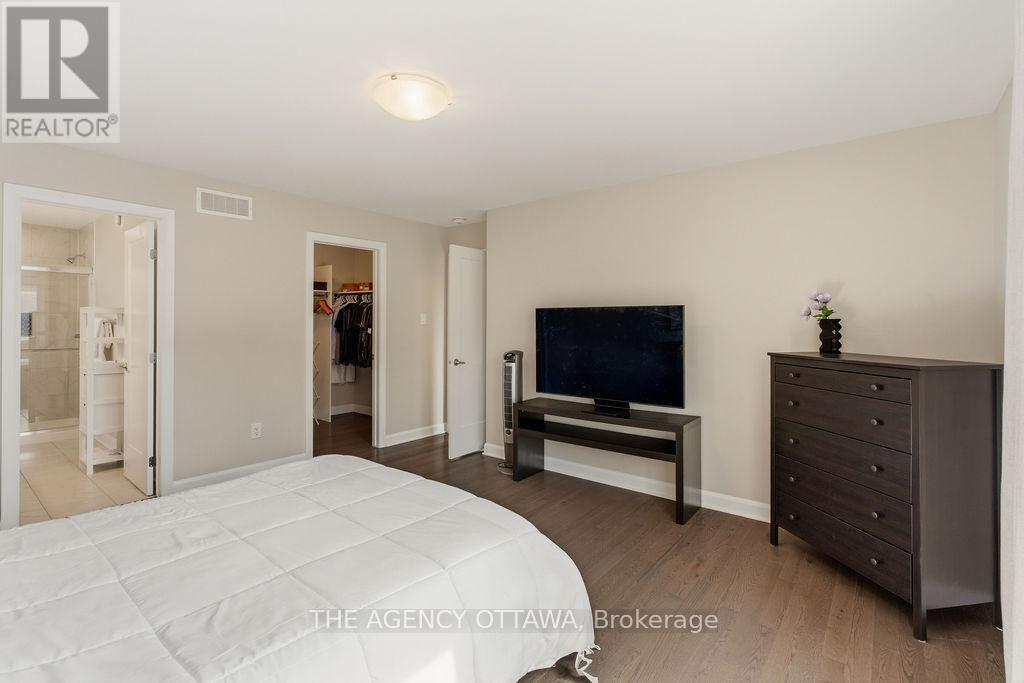 336 Barrett Farm Drive, Ottawa, Ontario  K1T 0X8 - Photo 18 - X13153080