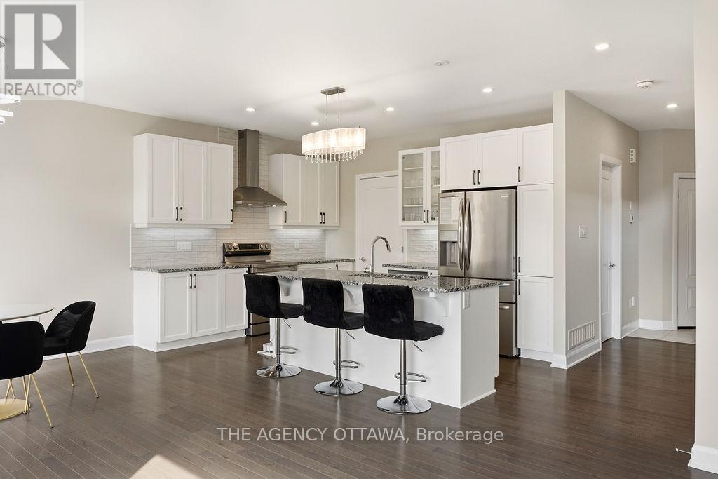 336 Barrett Farm Drive, Ottawa, Ontario  K1T 0X8 - Photo 6 - X13153080