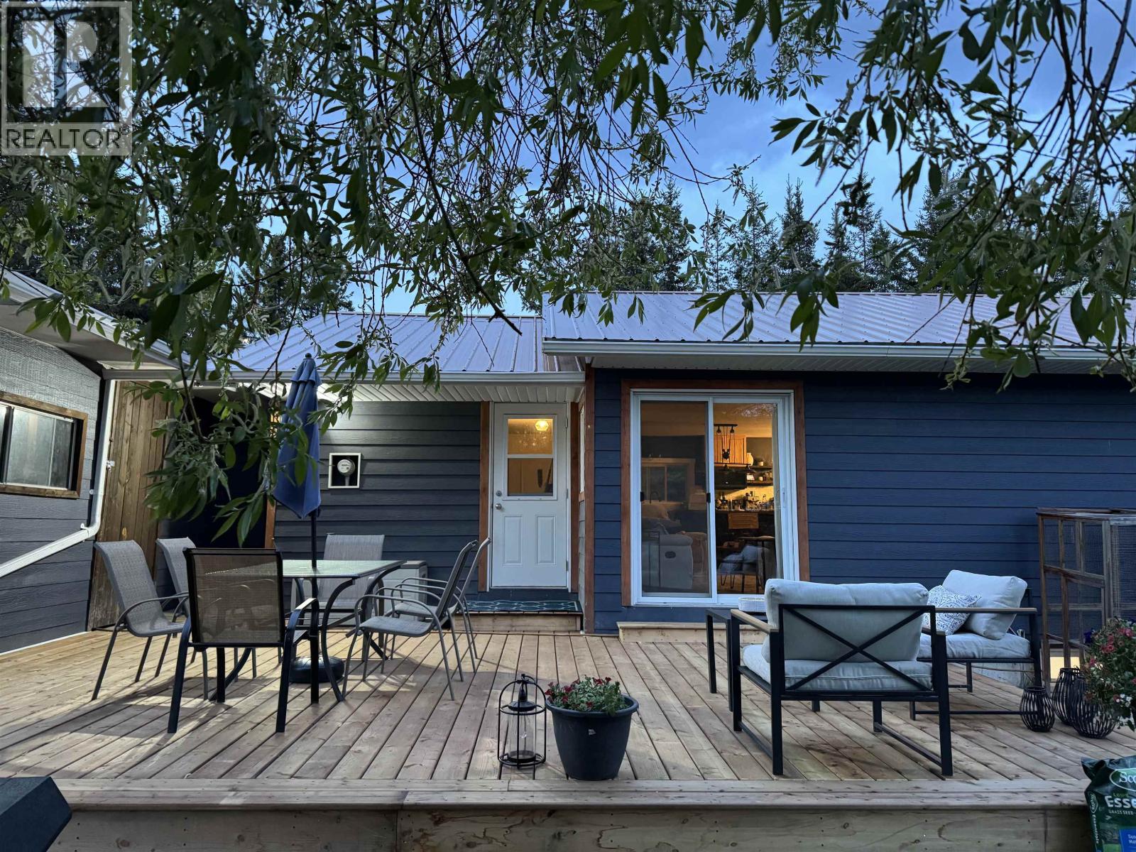 3769 15th Avenue, Smithers, British Columbia  V0J 2N0 - Photo 38 - R3126177