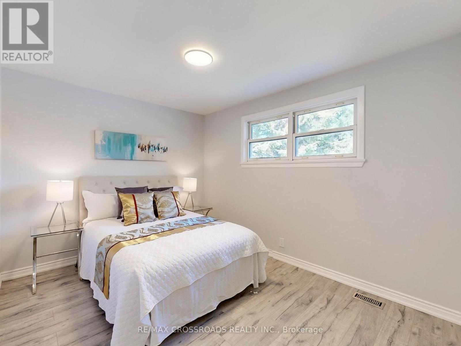 17 Ferbane Place, Toronto, Ontario M2J 1Y7 - Photo 4 - C12954908