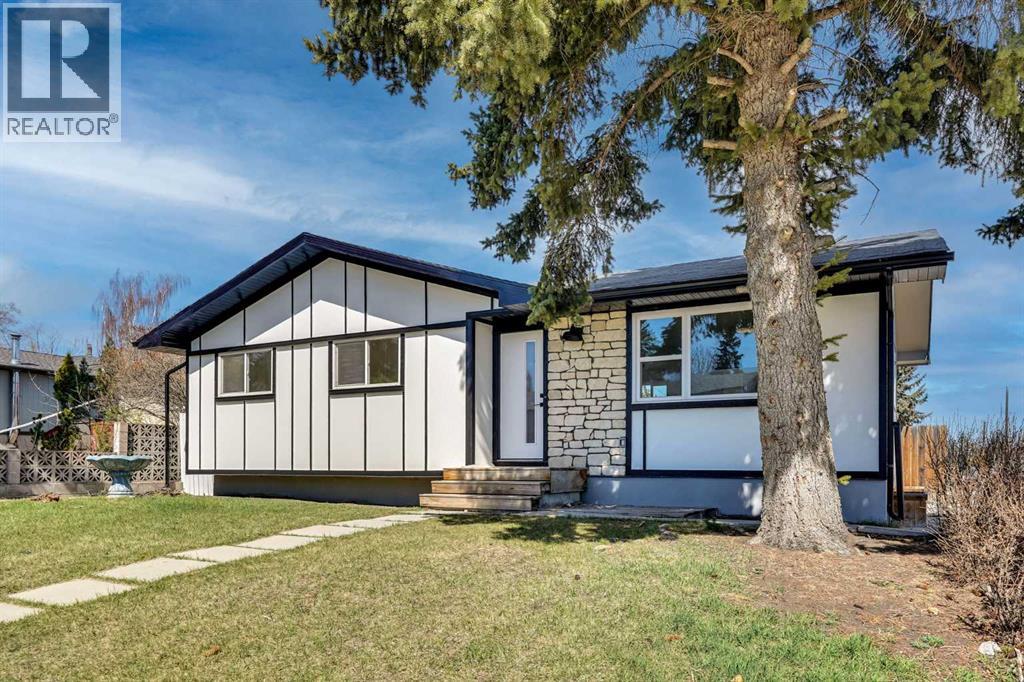 708 Sacramento Place SW, Calgary, Alberta  T2W 0R5 - Photo 1 - A2310843