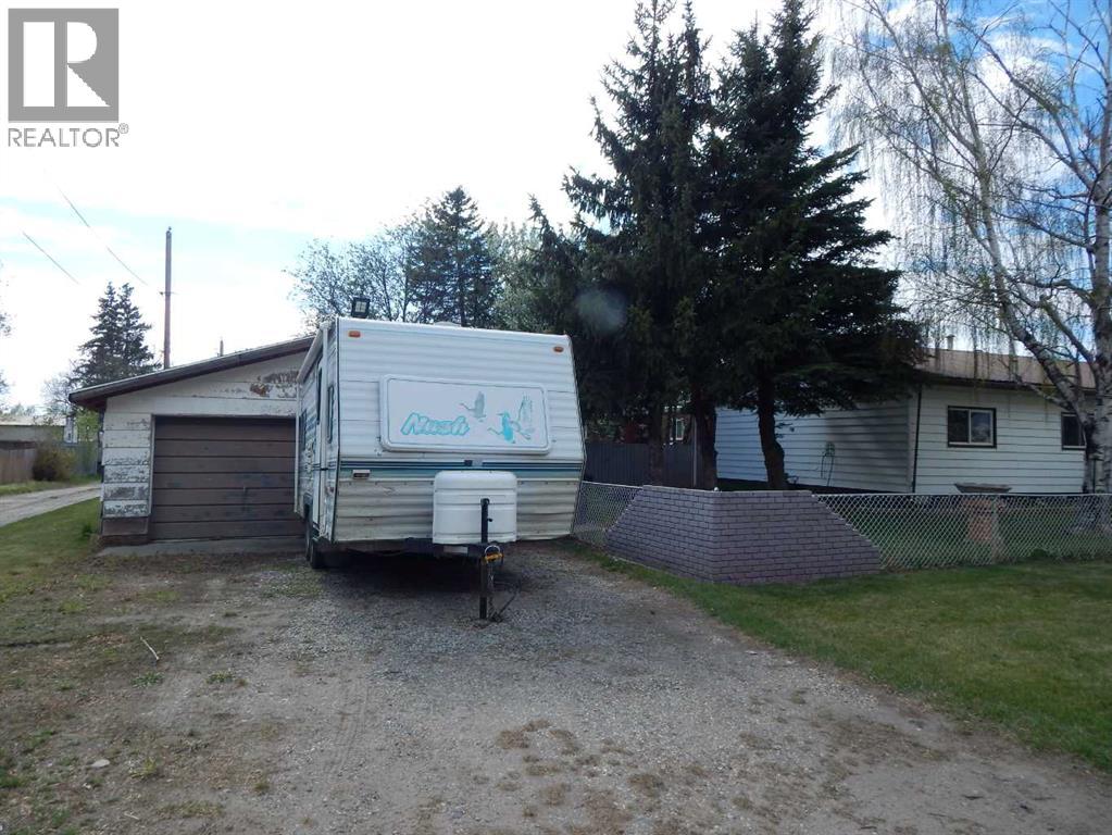 2222 21 Street, Bowden, Alberta  T0M 0K0 - Photo 39 - A2312207