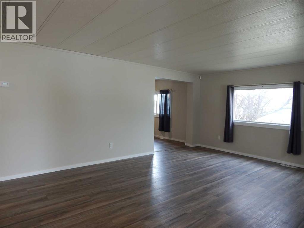 2222 21 Street, Bowden, Alberta  T0M 0K0 - Photo 4 - A2312207