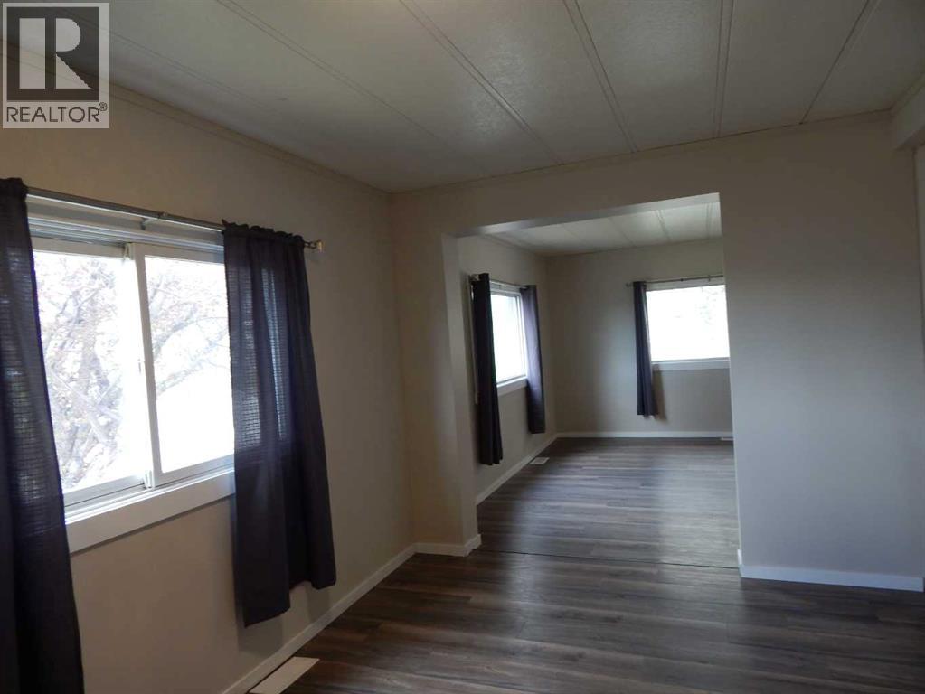 2222 21 Street, Bowden, Alberta  T0M 0K0 - Photo 11 - A2312207