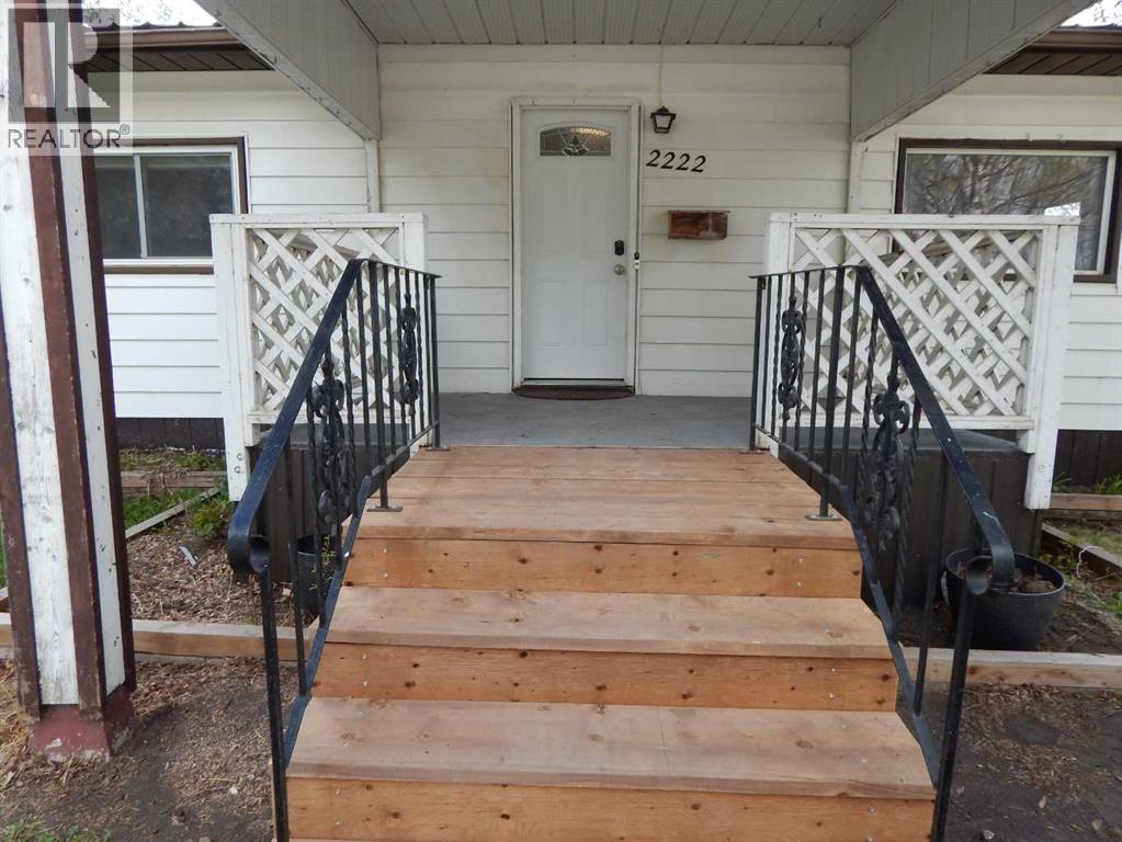 2222 21 Street, Bowden, Alberta  T0M 0K0 - Photo 3 - A2312207