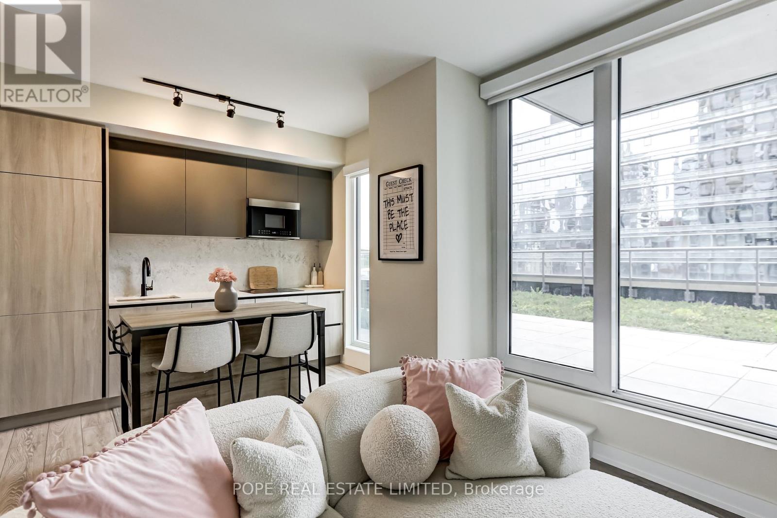 1502 - 108 Peter Street, Toronto, Ontario  M5V 0W2 - Photo 5 - C13153078