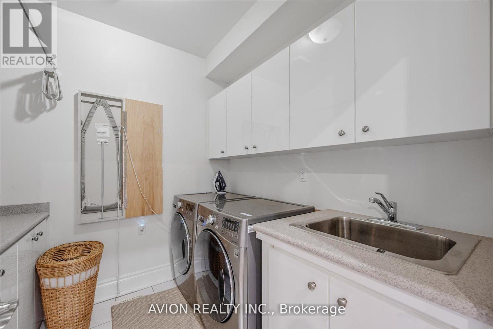 37 Frybrook Crescent, Richmond Hill, Ontario  L4B 4B9 - Photo 27 - N13153058