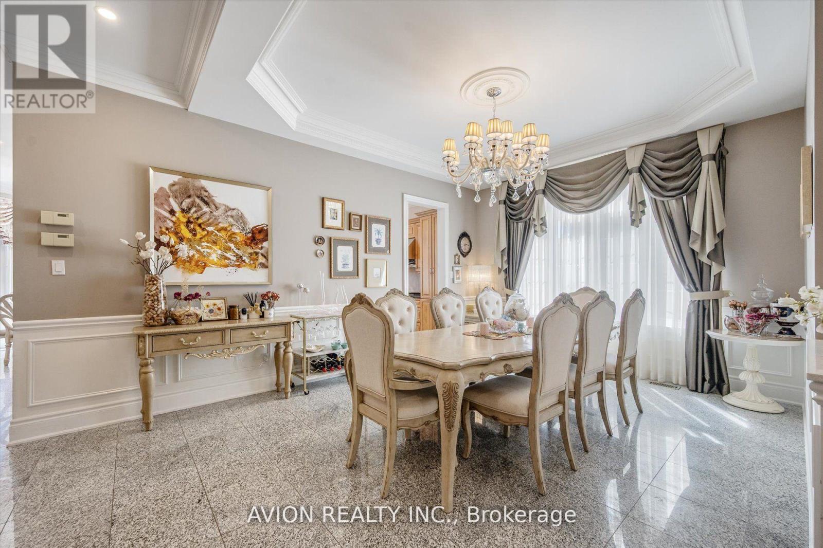 37 Frybrook Crescent, Richmond Hill, Ontario  L4B 4B9 - Photo 8 - N13153058