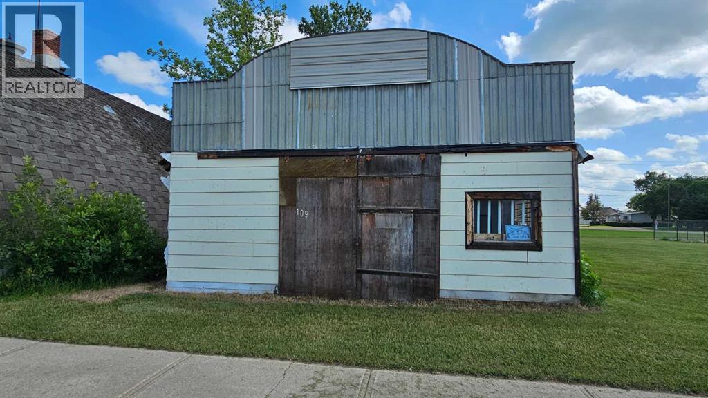 109 1 Street E, Alliance, Alberta T0B 0A0 - Photo 2 - A2243926