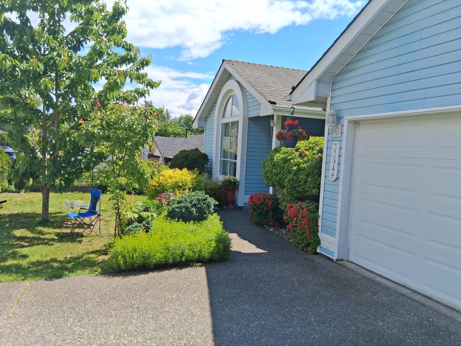 32948 10th Avenue, Mission, British Columbia  V2V 2K3 - Photo 3 - R3105599