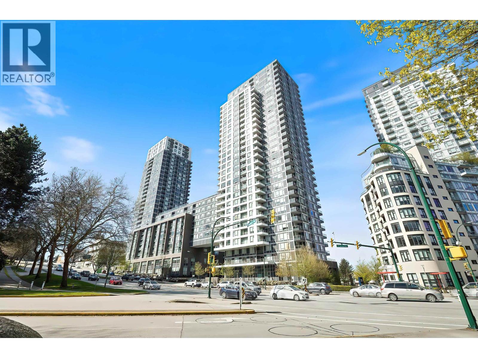 2202 5515 Boundary Road, Vancouver, British Columbia  V5R 0E3 - Photo 1 - R3125408