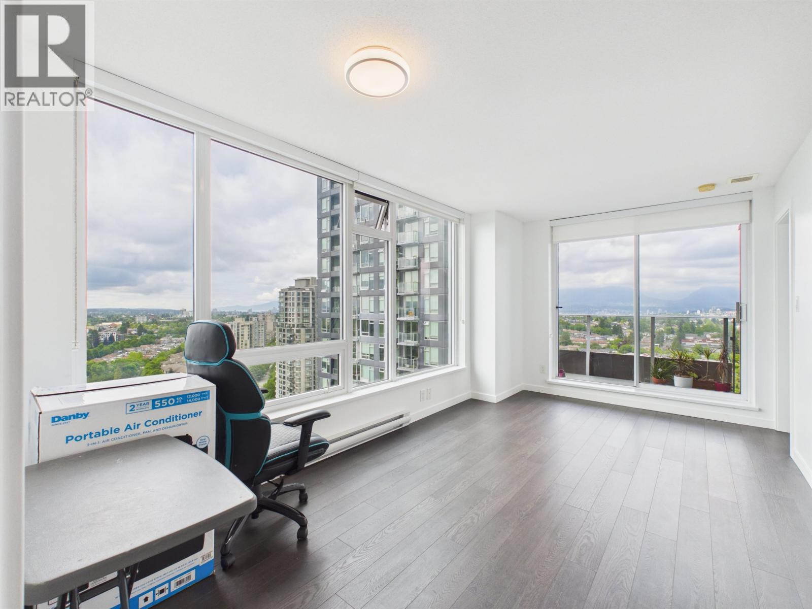 2202 5515 Boundary Road, Vancouver, British Columbia  V5R 0E3 - Photo 2 - R3125408