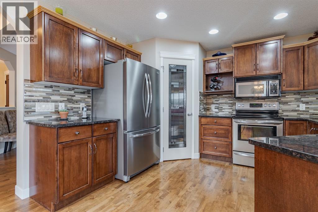 6 Cranwell Link SE, Calgary, Alberta  T3M 1G3 - Photo 5 - A2310764