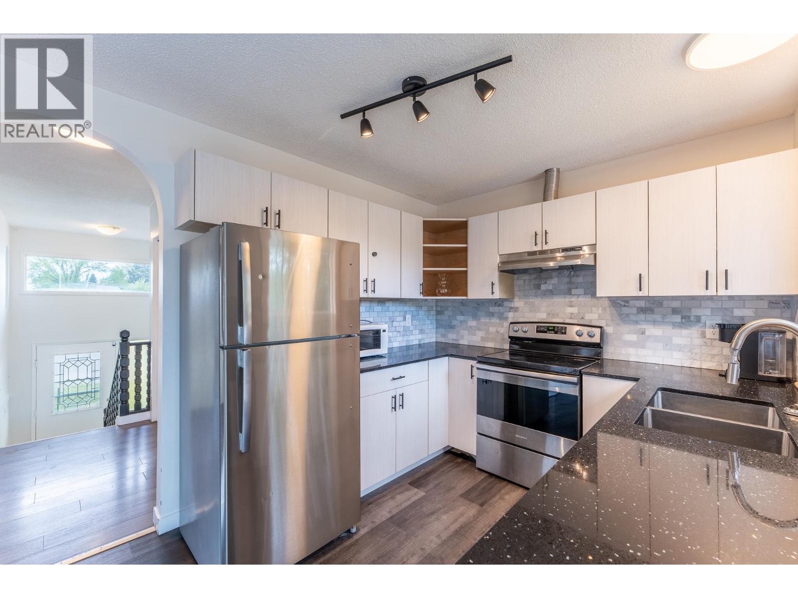 2909 Pinewood Avenue, Prince George, British Columbia  V2N 1H8 - Photo 15 - R3126182