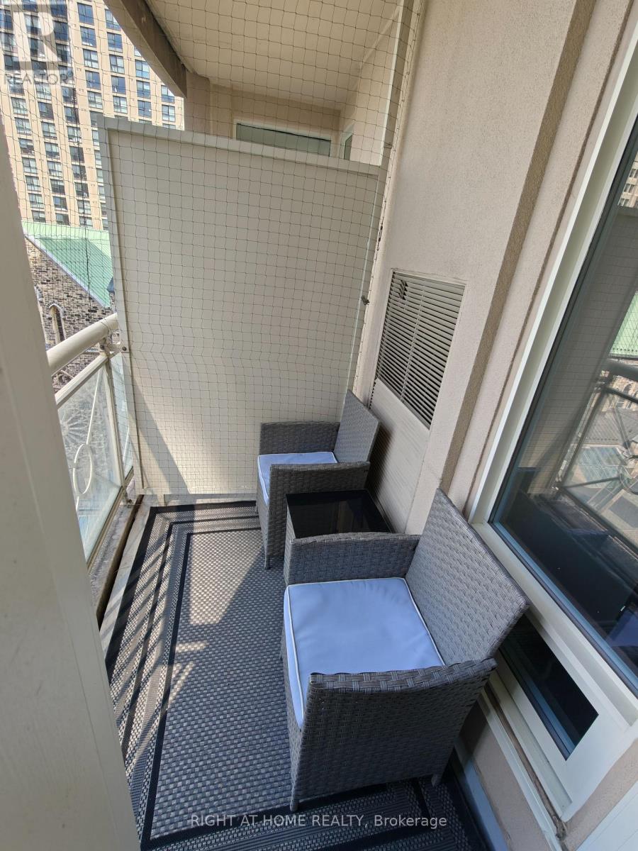 1003 - 100 Hayden Street, Toronto, Ontario  M4Y 3C7 - Photo 4 - C13128858