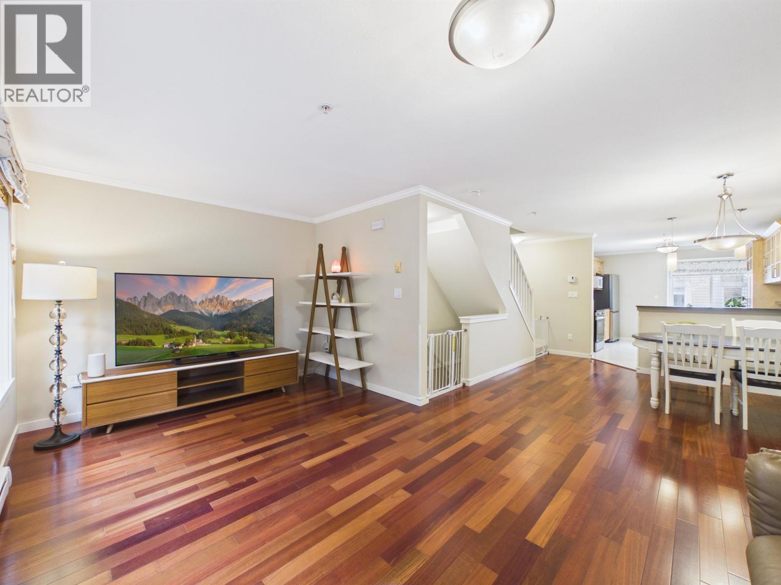 6 6498 Elgin Avenue, Burnaby, British Columbia  V5H 3S6 - Photo 3 - R3125435