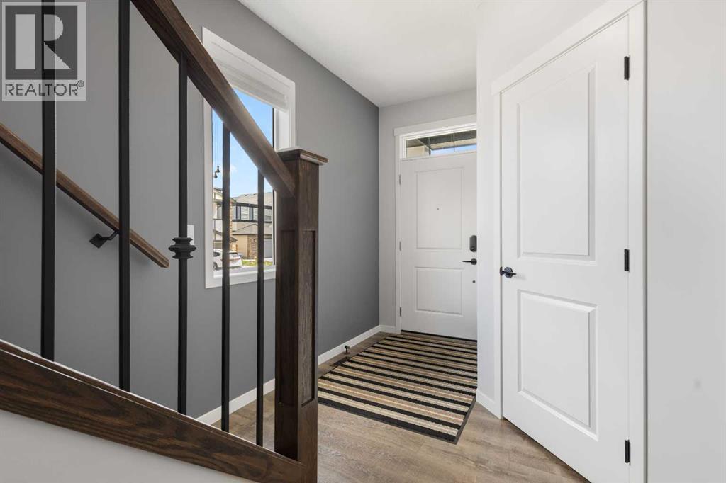 92 Sage Bluff Way NW, Calgary, Alberta  T3R 1T4 - Photo 3 - A2312027