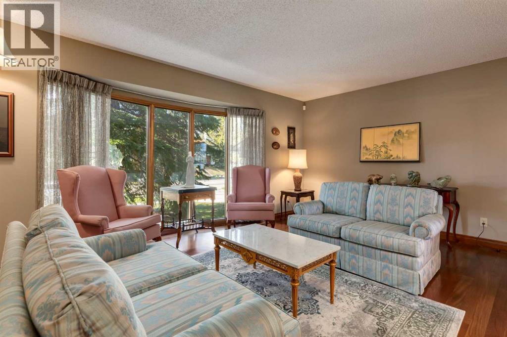 2724 Palliser Drive SW, Calgary, Alberta  T2V 4G2 - Photo 4 - A2312870