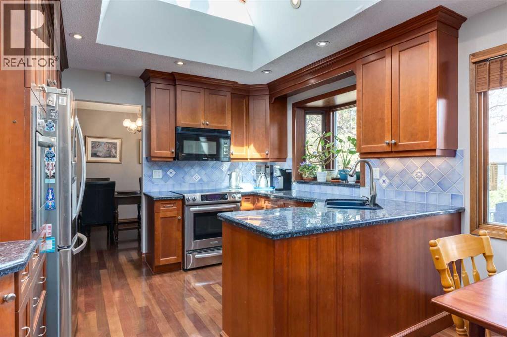 2724 Palliser Drive SW, Calgary, Alberta  T2V 4G2 - Photo 8 - A2312870