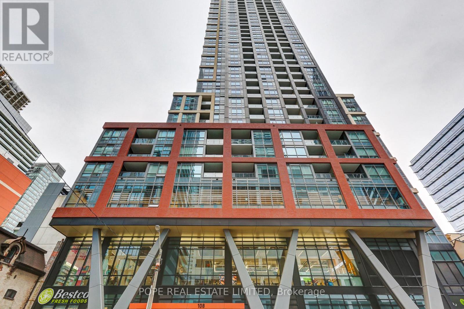 1502 - 108 PETER STREET, Toronto, Ontario