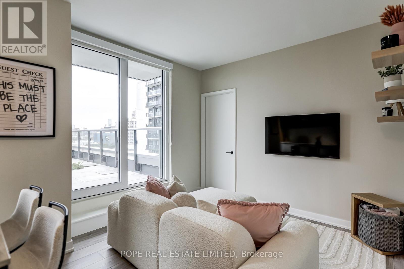 1502 - 108 Peter Street, Toronto, Ontario  M5V 0W2 - Photo 5 - C13153082