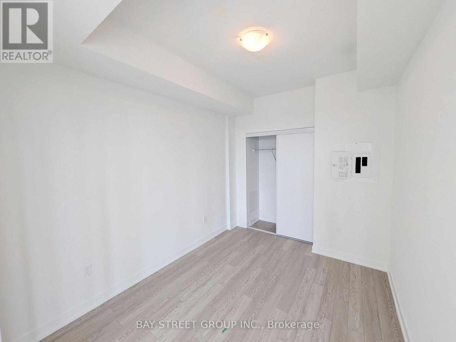 2211 - 5 Quarrington Lane, Toronto, Ontario M3C 1H7 - Photo 11 - C13153158