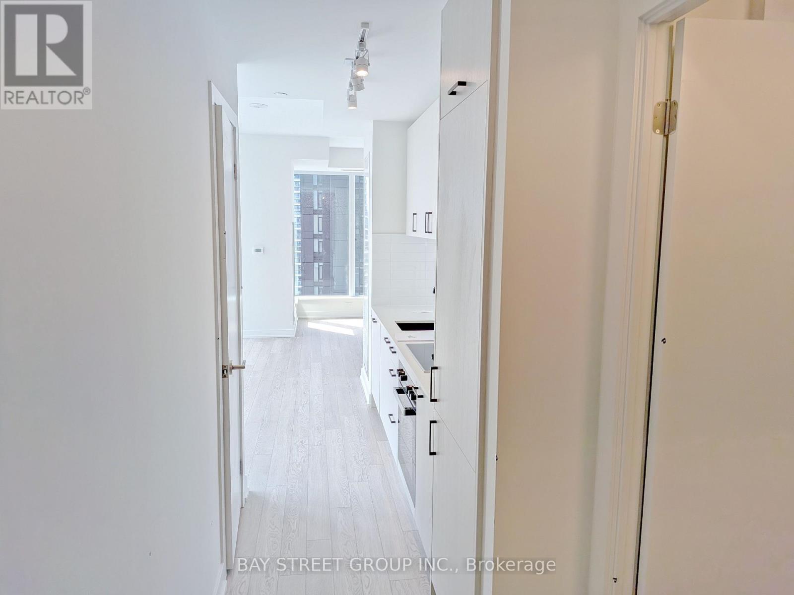 2211 - 5 Quarrington Lane, Toronto, Ontario M3C 1H7 - Photo 4 - C13153158