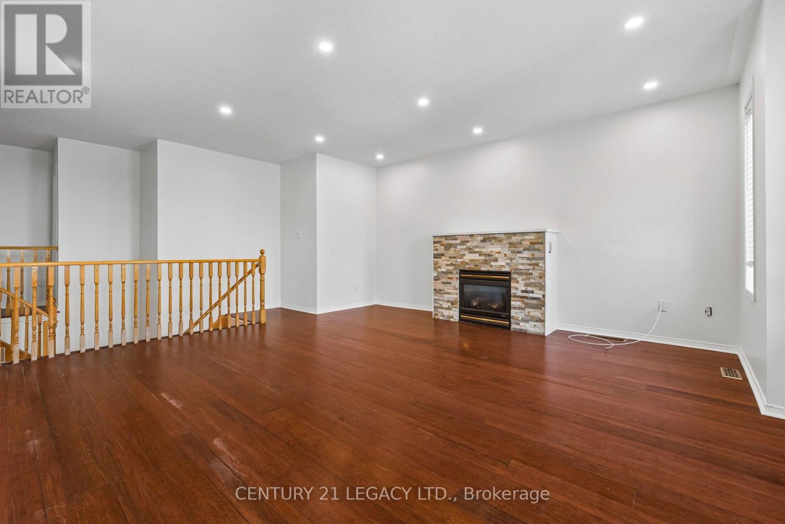 29 Woolf Crescent, Ajax, Ontario  L1S 7N5 - Photo 18 - E13153128