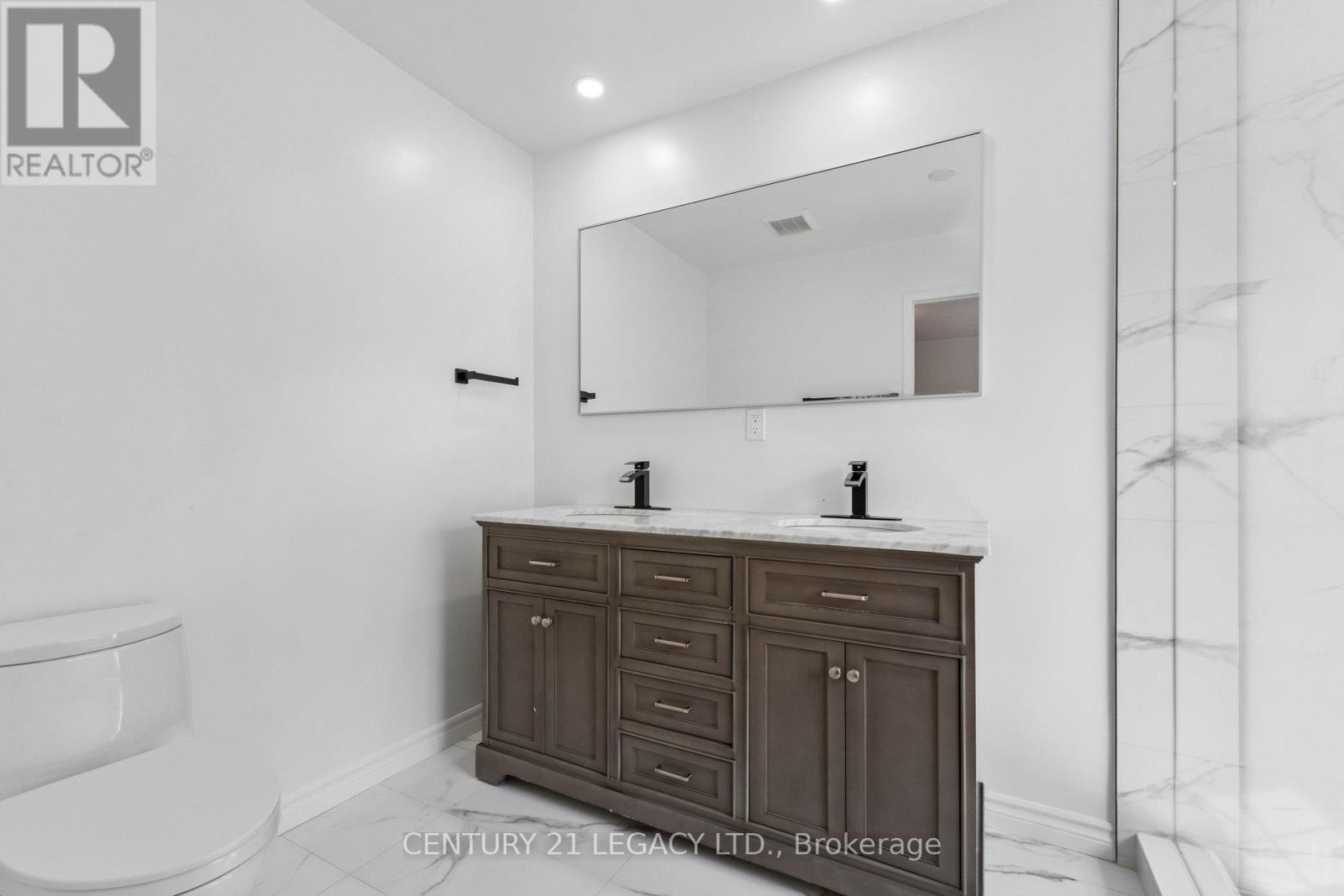 29 Woolf Crescent, Ajax, Ontario  L1S 7N5 - Photo 23 - E13153128