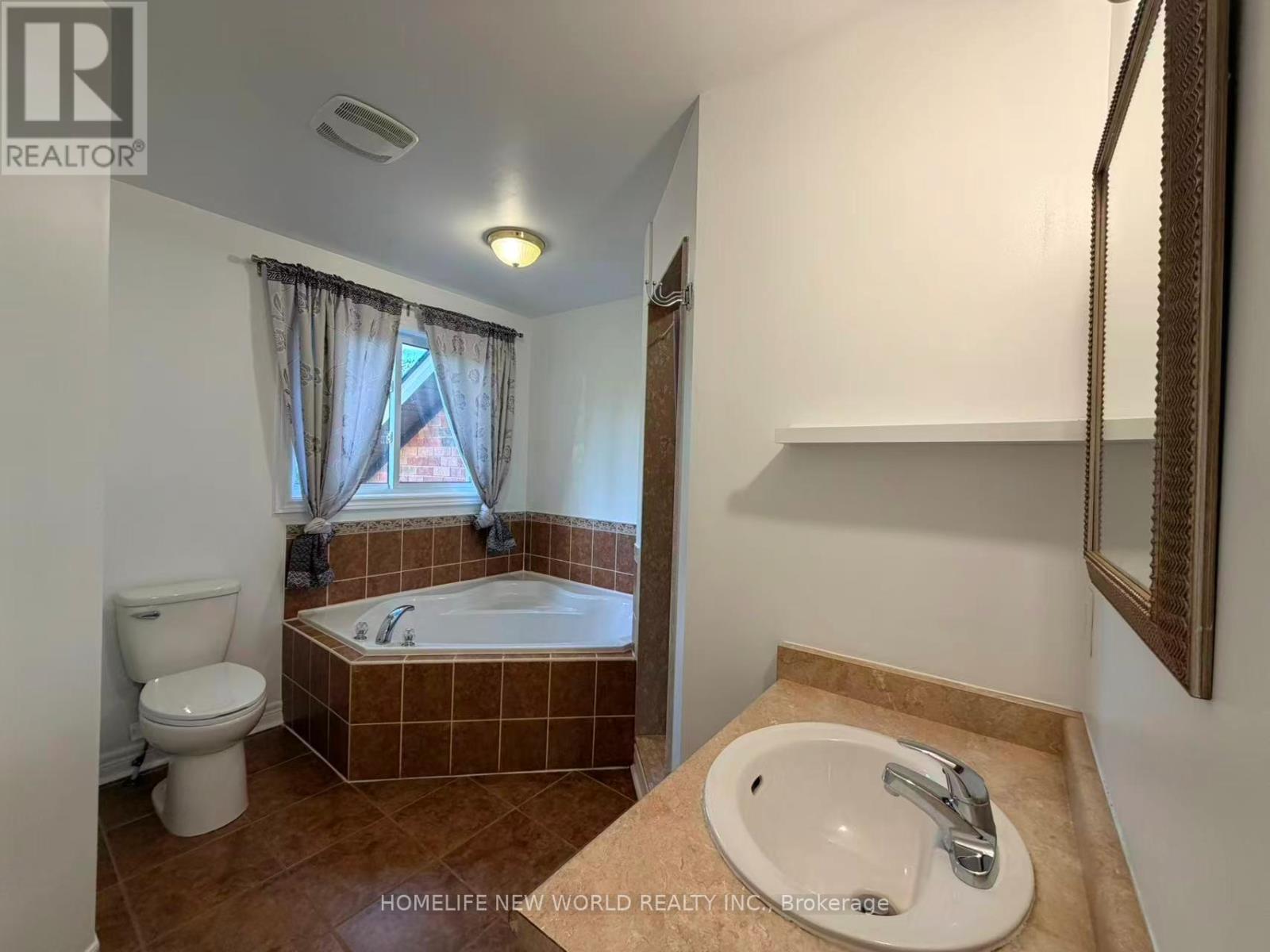 3370 Ravenshoe Road, Georgina, Ontario  L4P 3E9 - Photo 18 - N13153102