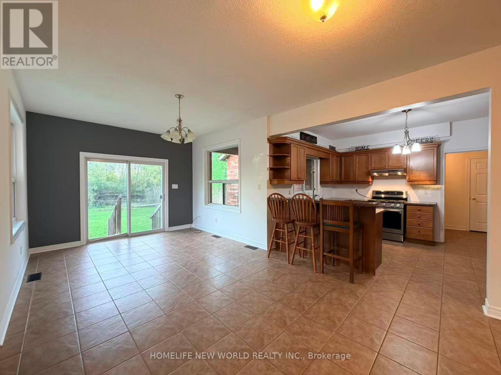 3370 Ravenshoe Road, Georgina, Ontario  L4P 3E9 - Photo 5 - N13153102