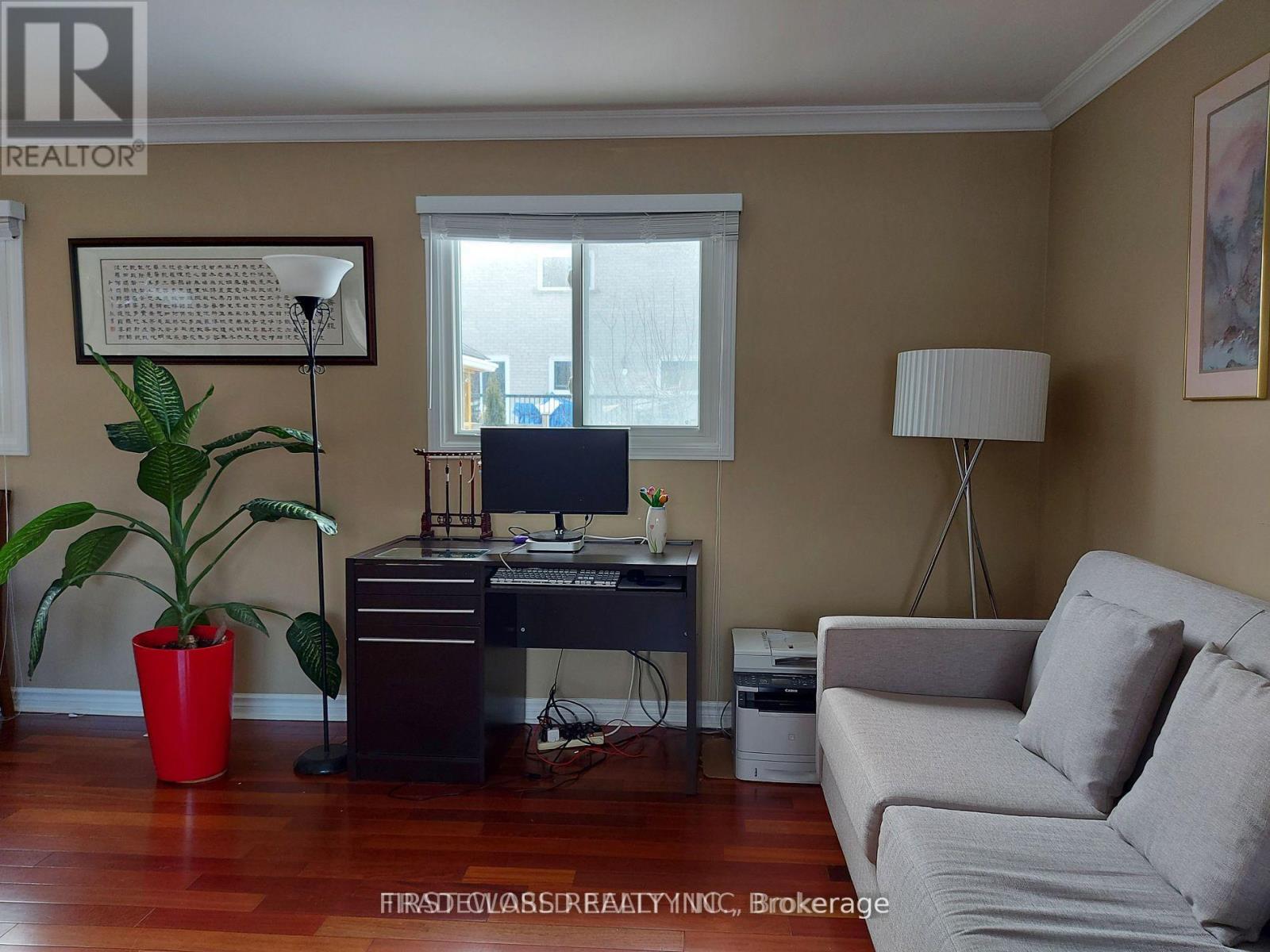 880 Leslie Valley Drive, Newmarket, Ontario  L3Y 7G9 - Photo 3 - N13153106