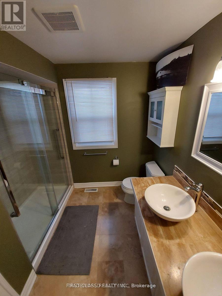 880 Leslie Valley Drive, Newmarket, Ontario  L3Y 7G9 - Photo 7 - N13153106