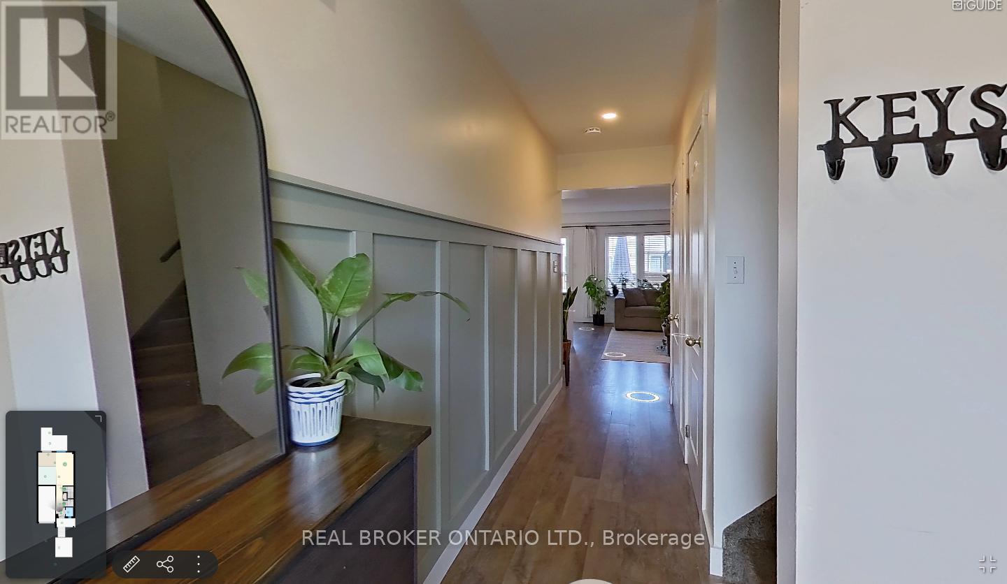 4 Parkside Crescent, Essa, Ontario  L0M 1B3 - Photo 5 - N13153140