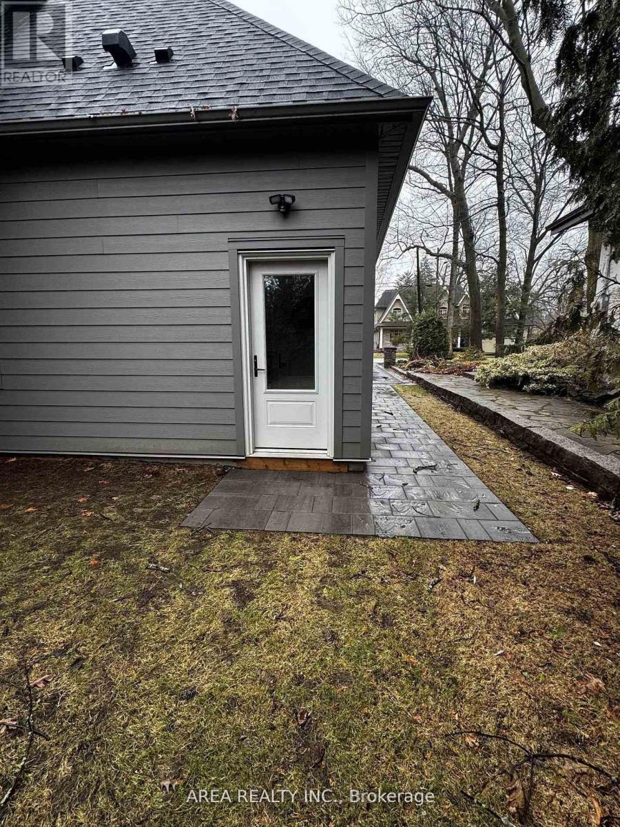 Lower - 1413 Queen Victoria Avenue, Mississauga, Ontario  L5H 3H2 - Photo 8 - W13153108