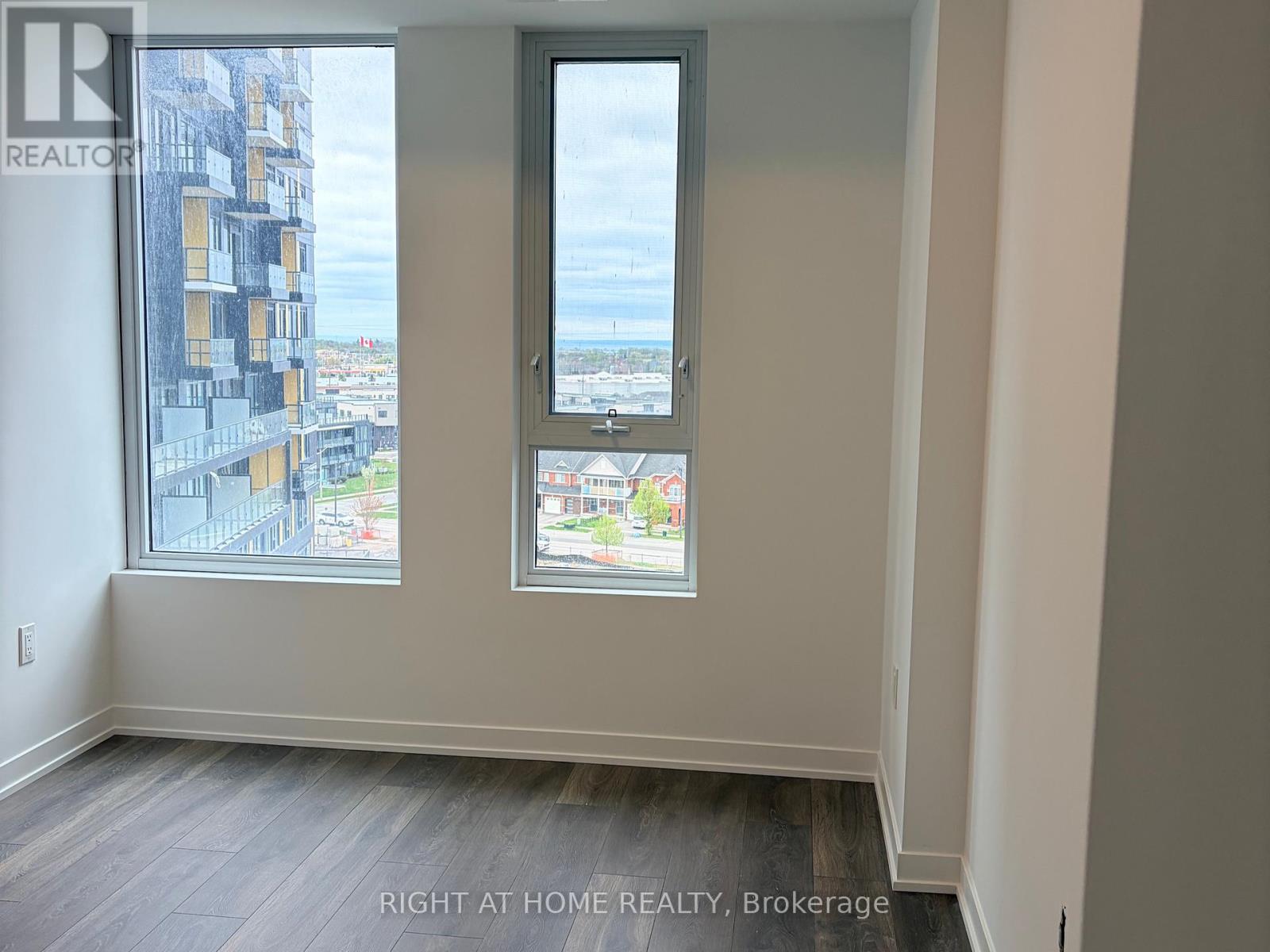 4878 Powers Common, Burlington, Ontario  L7M 2B4 - Photo 6 - W13153138