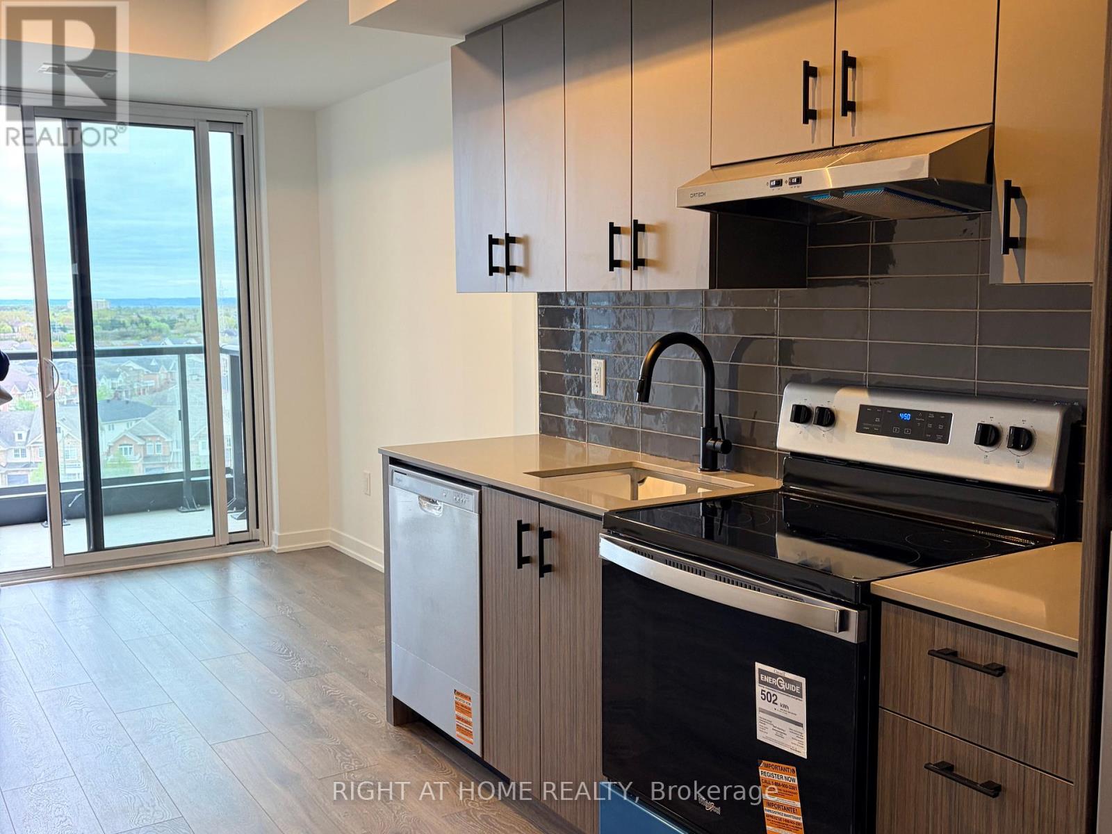 4878 Powers Common, Burlington, Ontario  L7M 2B4 - Photo 9 - W13153138