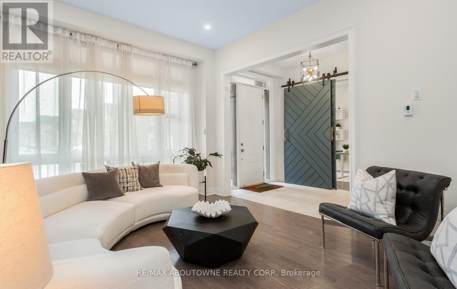 (Upper) - 3294 Millicent Avenue, Oakville, Ontario  L6H 0V9 - Photo 6 - W13153144