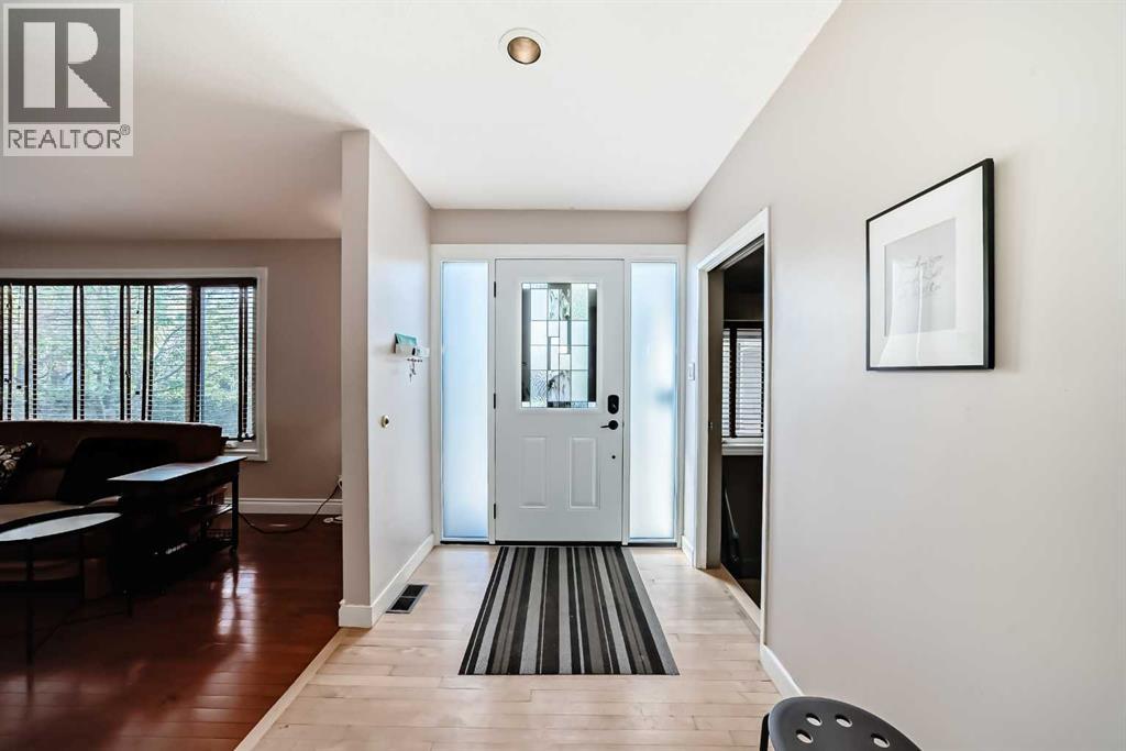 1220 73 Avenue SW, Calgary, Alberta  T2V 0S1 - Photo 3 - A2312774