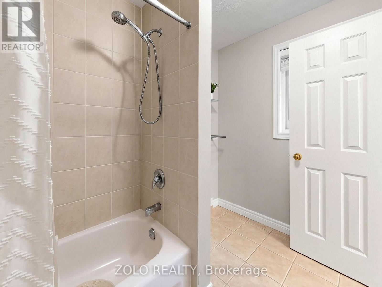 70 Doon Mills Drive, Kitchener, Ontario N2P 2S3 - Photo 42 - X13153116