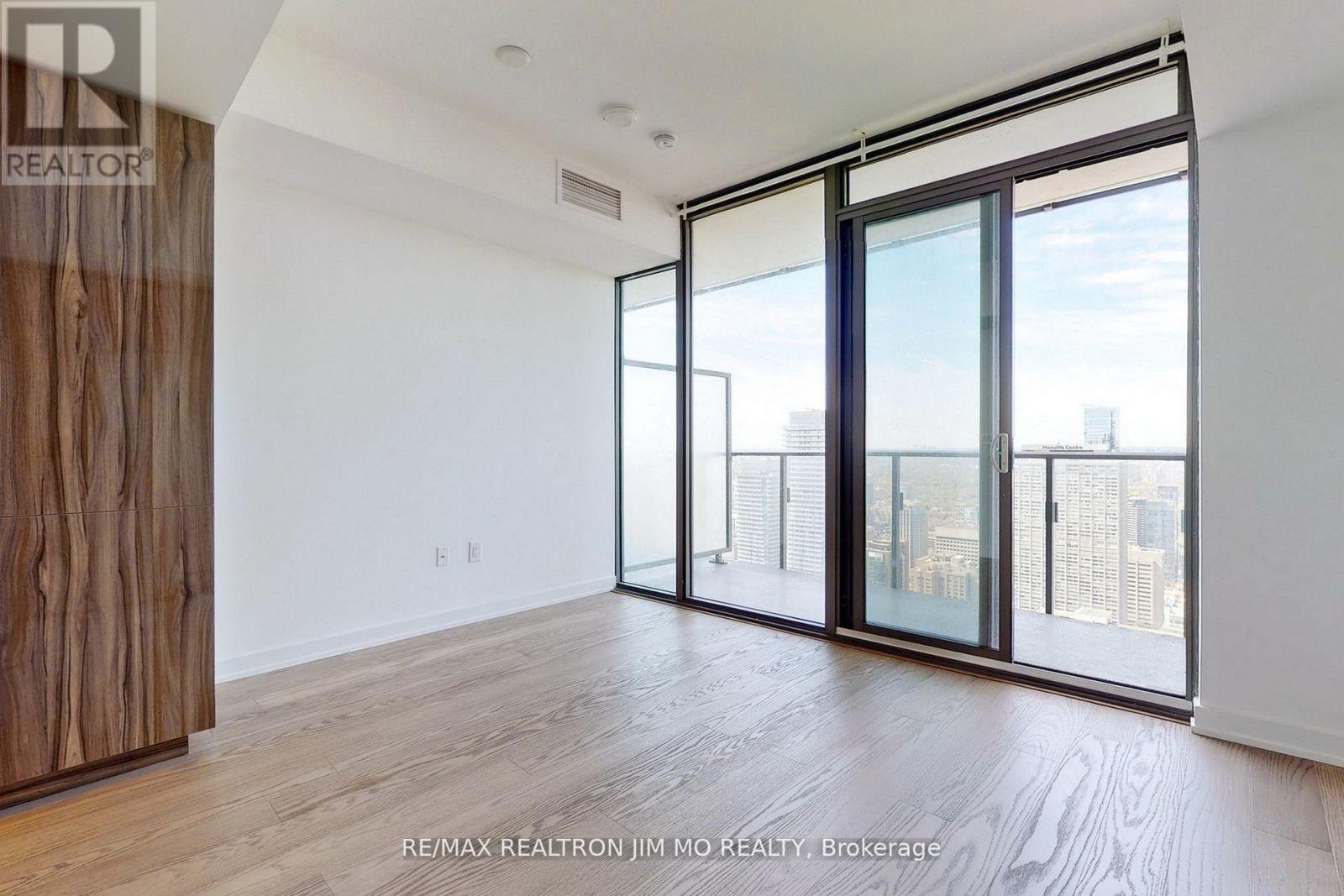 5510 - 11 Wellesley Street W, Toronto, Ontario  M4Y 0G4 - Photo 17 - C13153166