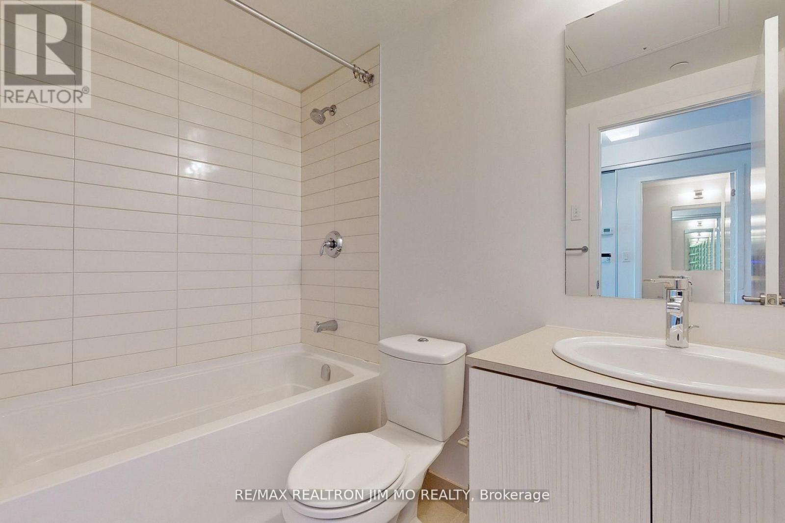 5510 - 11 Wellesley Street W, Toronto, Ontario  M4Y 0G4 - Photo 29 - C13153166