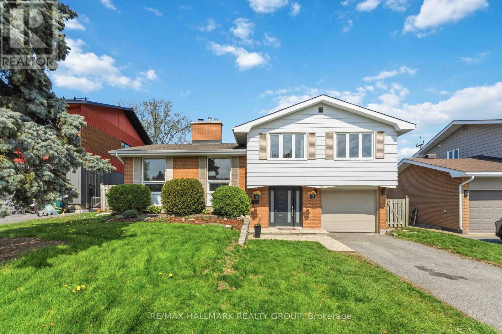 1119 Cameo Drive, Ottawa, Ontario  K2C 1Y6 - Photo 2 - X13153190