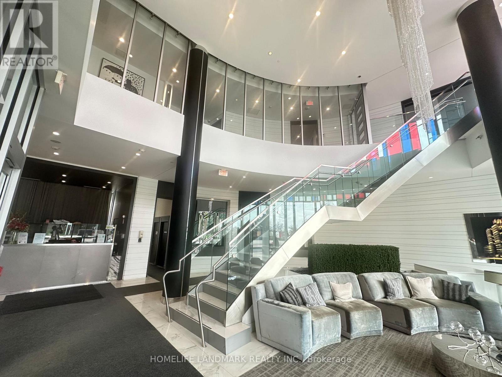 745 - 9471 Yonge Street, Richmond Hill, Ontario L4C 1V4 - Photo 3 - N13153210