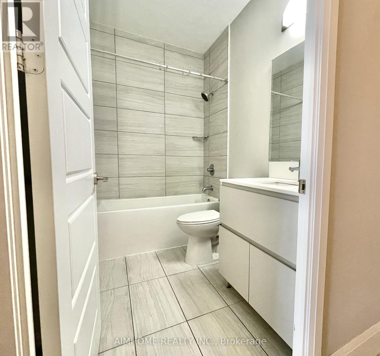 202 - 25 Water Walk Drive, Markham, Ontario L6G 0G3 - Photo 10 - N13153214
