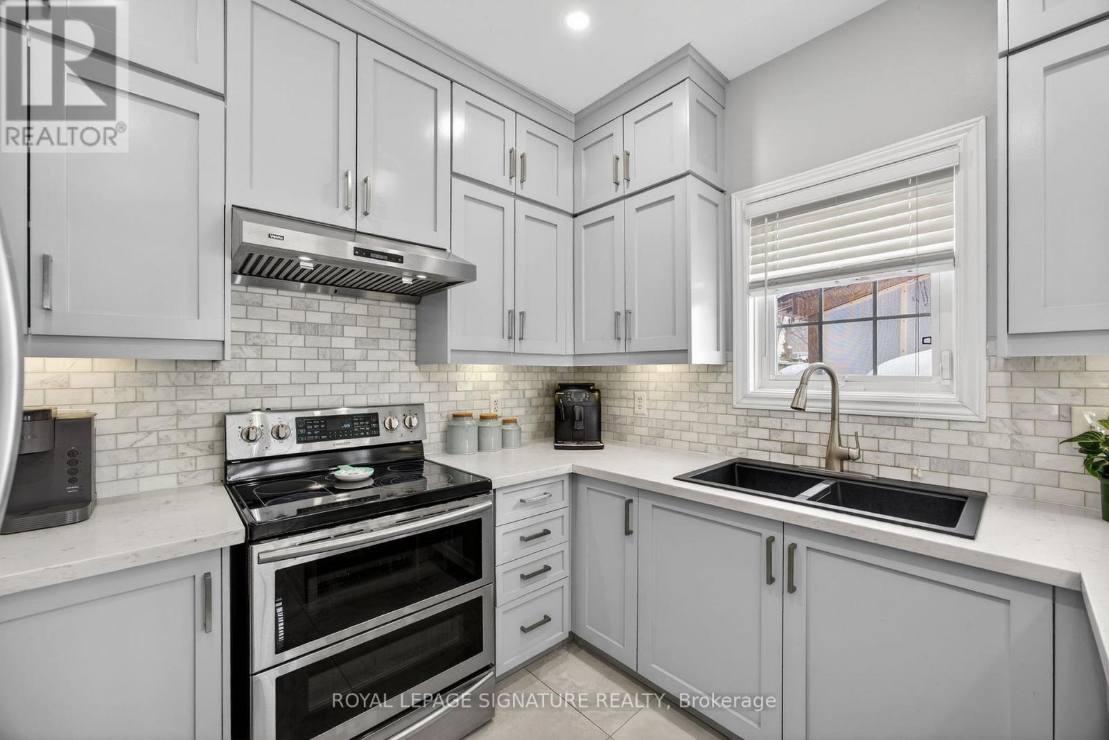67 Penvill Trail, Barrie, Ontario  L4N 5M8 - Photo 14 - S13153172