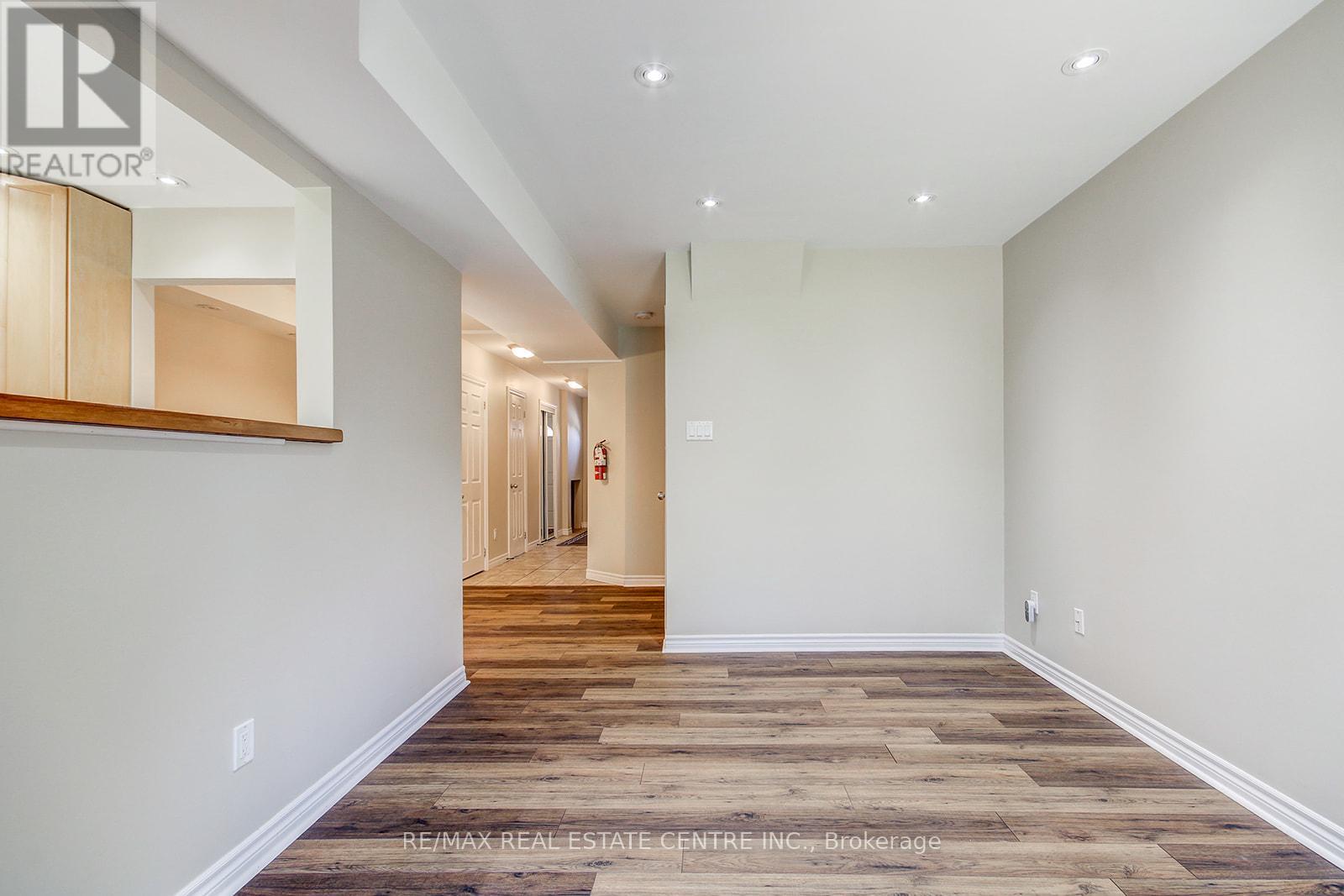 49 Wylie Circle E, Halton Hills, Ontario  L7G 5L9 - Photo 10 - W13153170